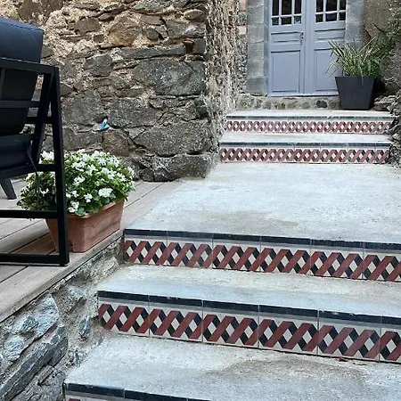 Apartment Château Cabaret: Luxury Cathar Retreat With Panoramic Terrace