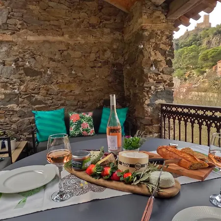 Vue Sur Les 4 Châteaux 4 étoiles Vistas A 4 Castillos 4 Estrellas 1 Bed Appartamento Lastours