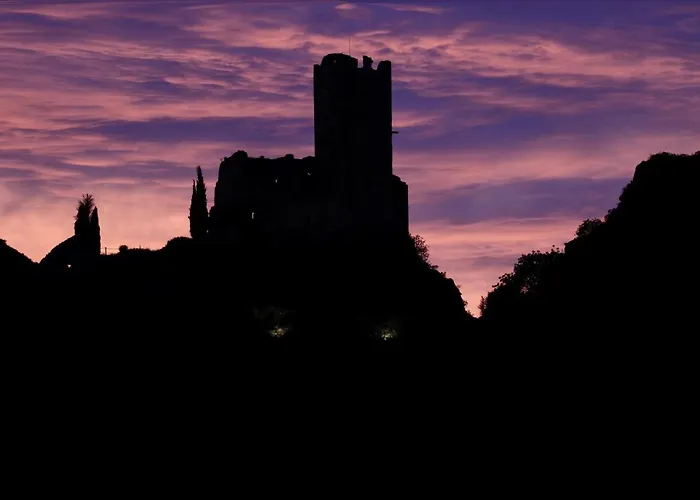 Maison Cabaret Luxury 4 Star Air Conditioned 100m To 4 Cathar Chateaux Private Terrasse With Views!!