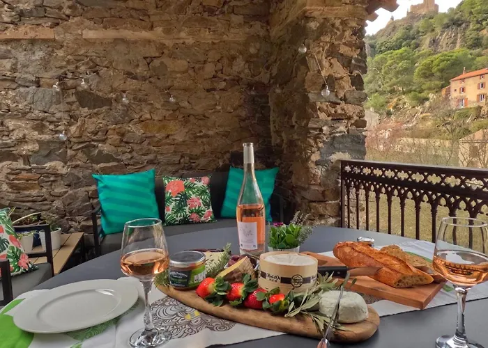 Maison Cabaret Luxury 4 Star Air Conditioned 100m To 4 Cathar Chateaux Private Terrasse With Views!! Appartement Lastours