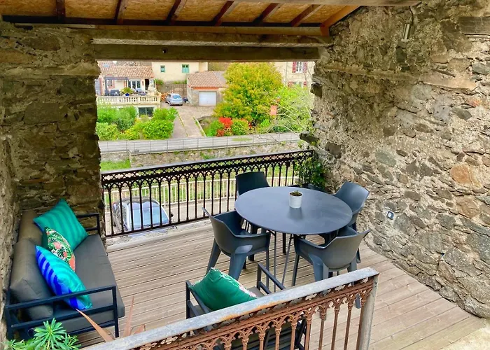 Maison Cabaret Luxury 4 Star Air Conditioned 100m To 4 Cathar Chateaux Private Terrasse With Views!! *